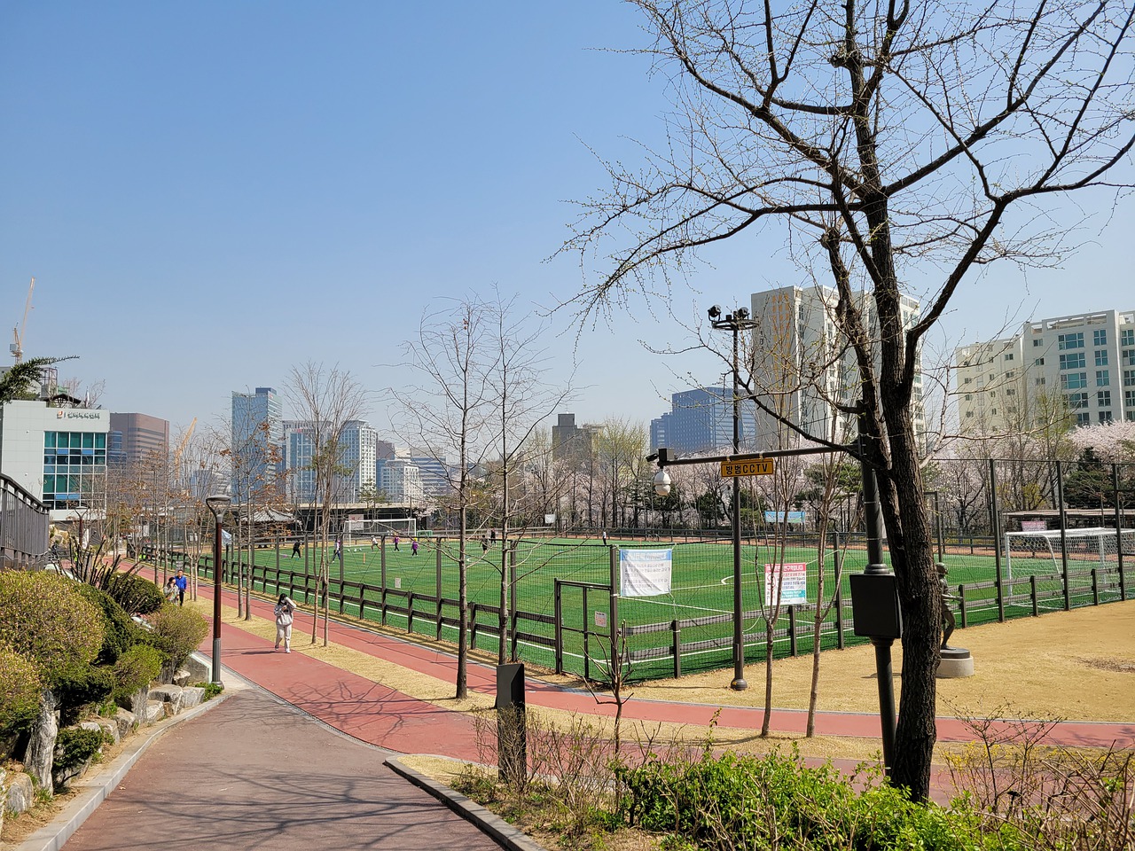 球直接迫使 球直接迫使